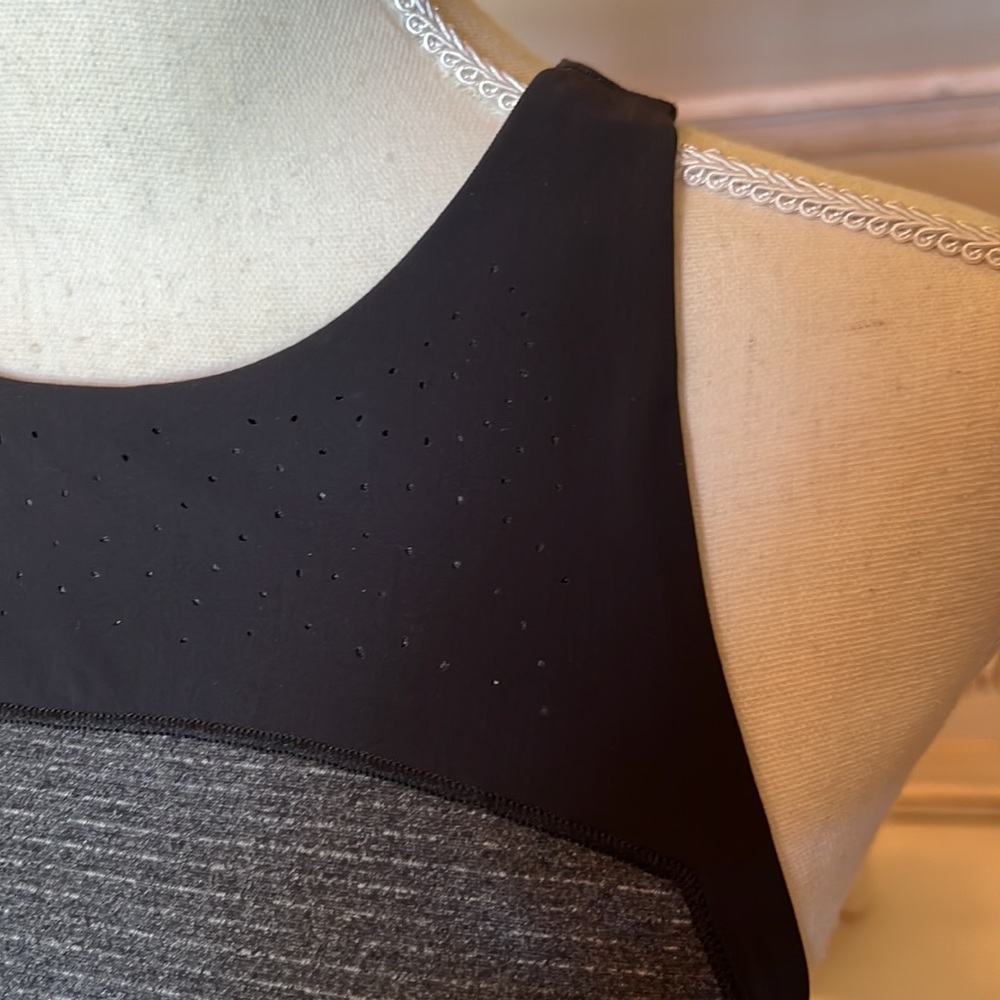 Lululemon Tank - Picture 2 of 7